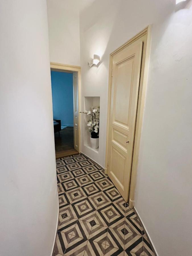 Beautiful Condo At The Old Town Pressburg Exterior foto