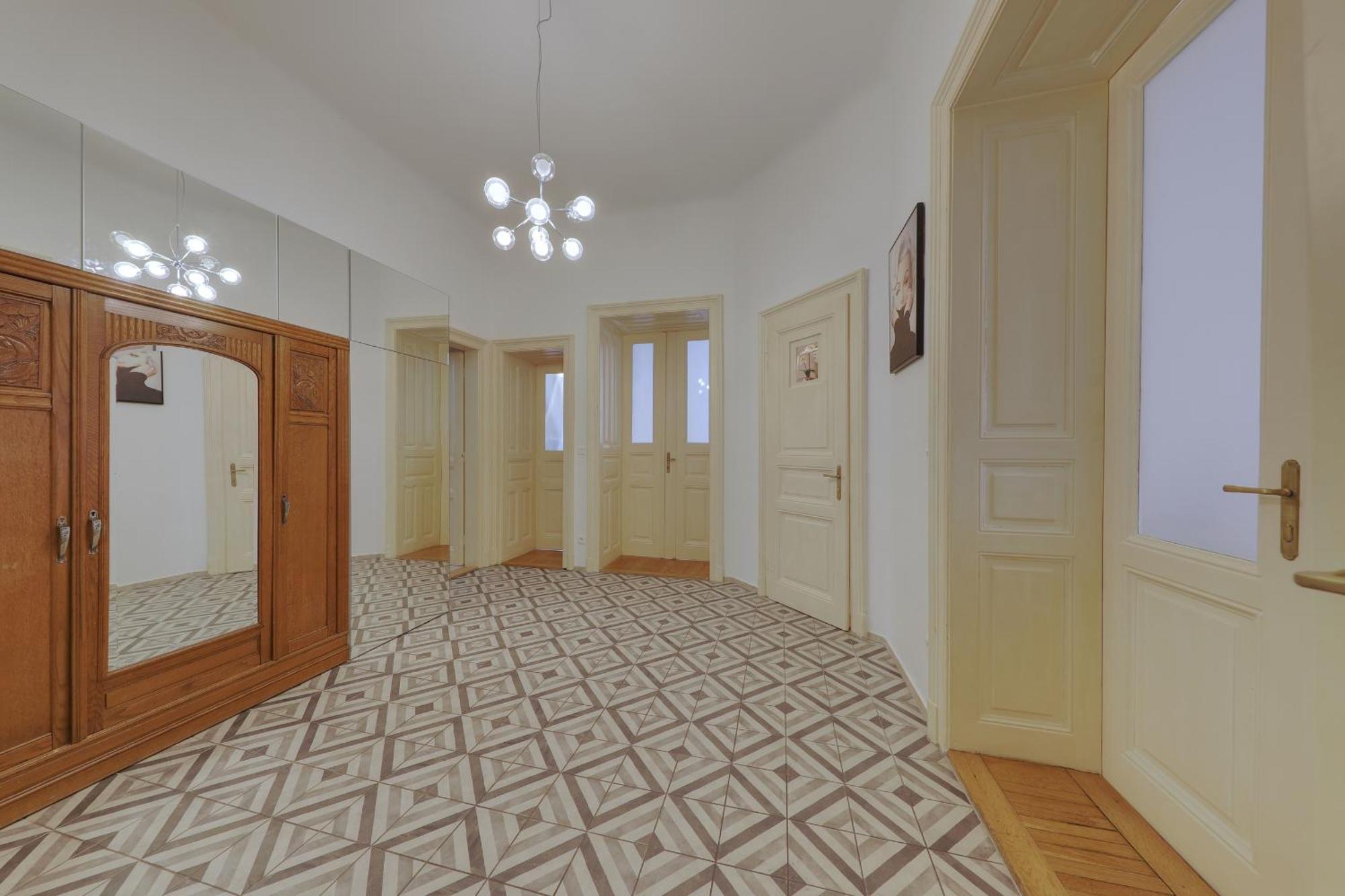 Beautiful Condo At The Old Town Pressburg Exterior foto