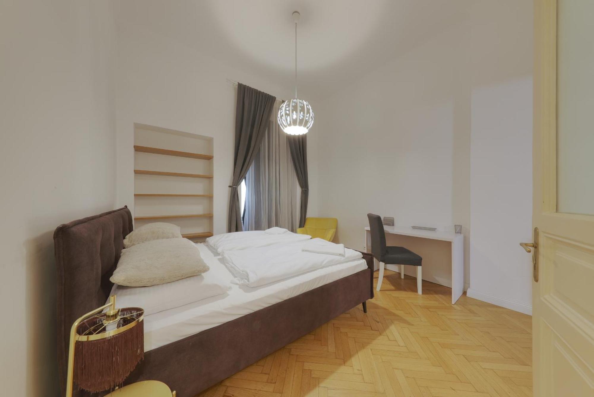 Beautiful Condo At The Old Town Pressburg Exterior foto