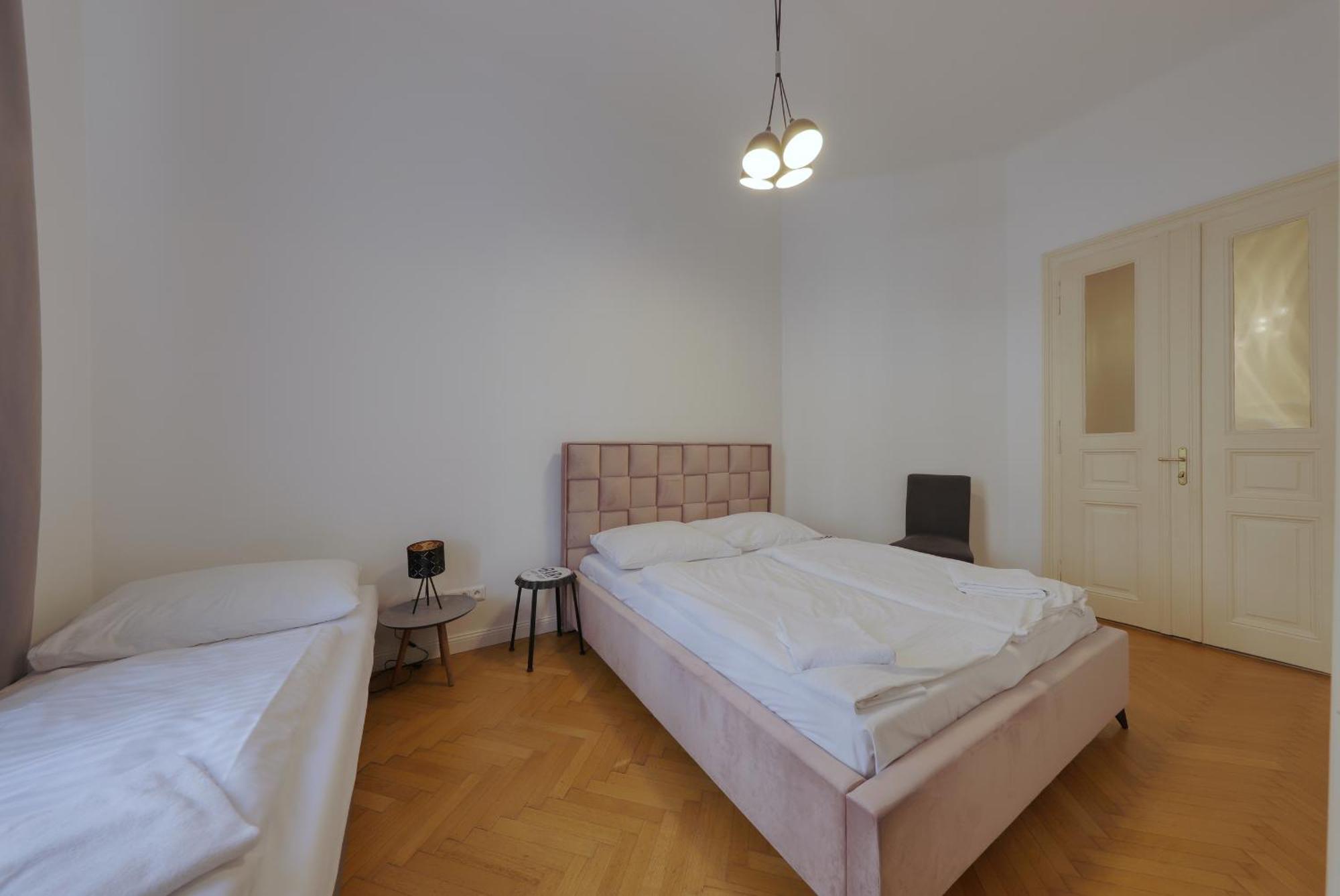 Beautiful Condo At The Old Town Pressburg Exterior foto